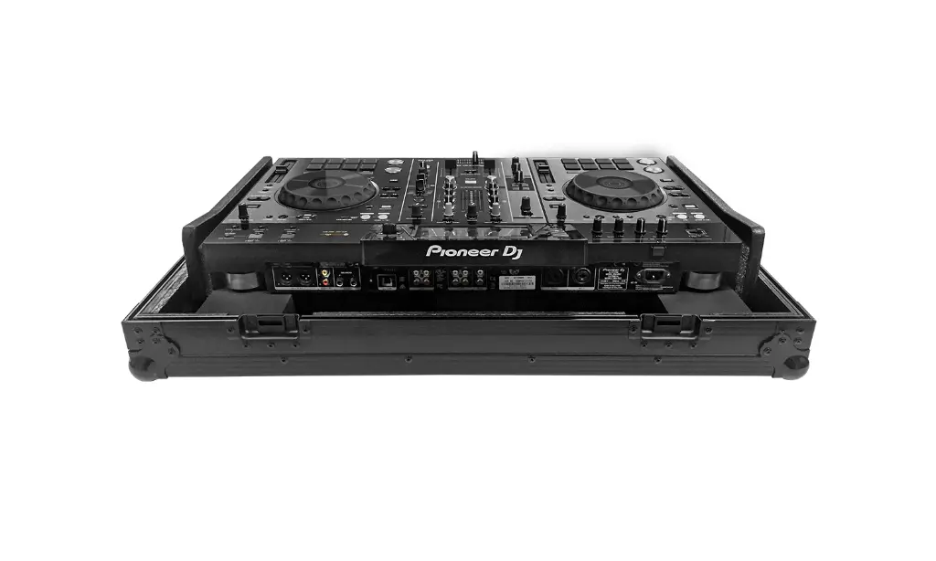 XDJ-RX2-BL-doghouse.webp